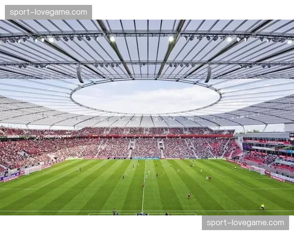 看台AR互动界面正实时置换品牌虚拟广告位投放优先级